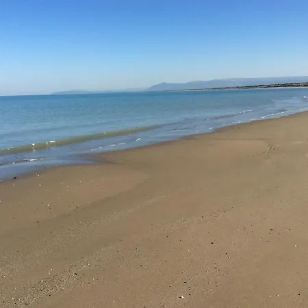 L'isola Aer فندق مبيت وإفطار ليزينا