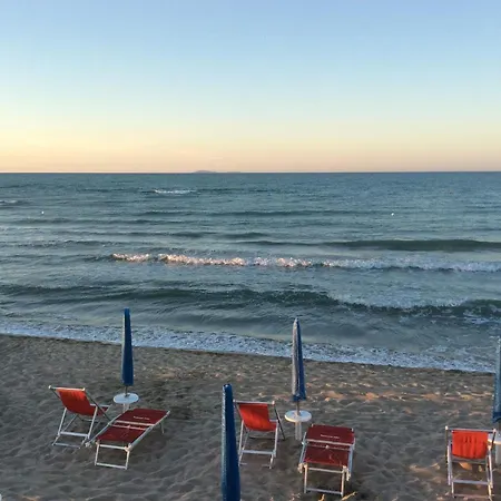 L'isola Aer فندق مبيت وإفطار ليزينا