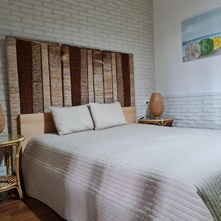 فندق مبيت وإفطار L'isola Aer 3*