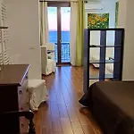 Aer فندق مبيت وإفطار ليزينا