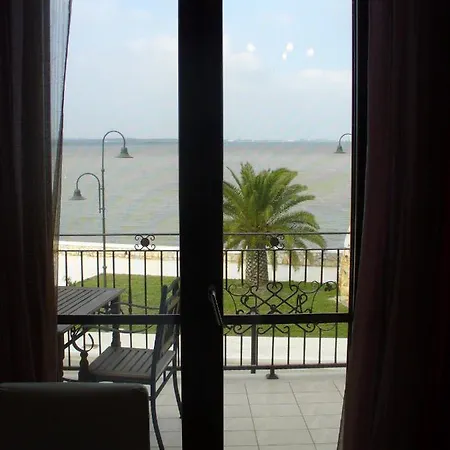 Bed and Breakfast L'isola Aer 3*